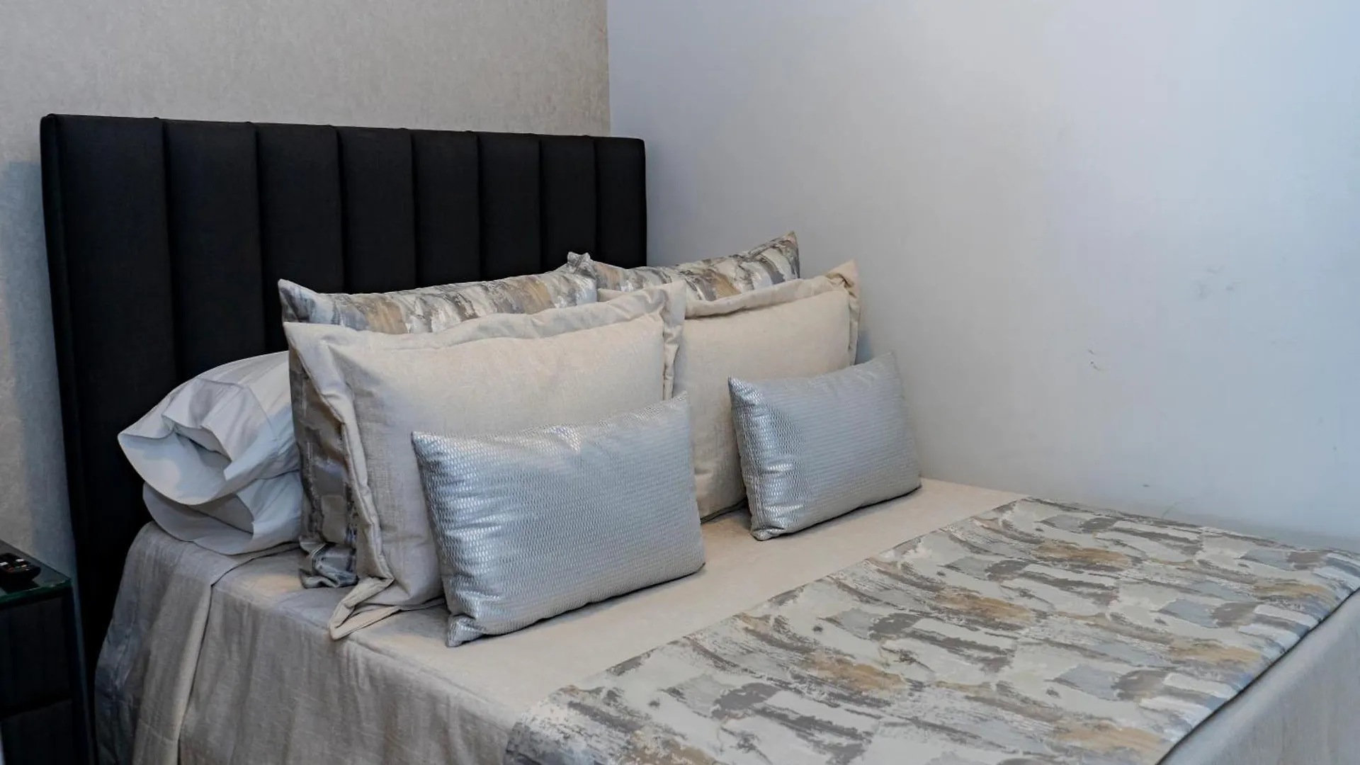 Apartment Apartamentos Gema Lujosos En Laureles Medellin Colombia