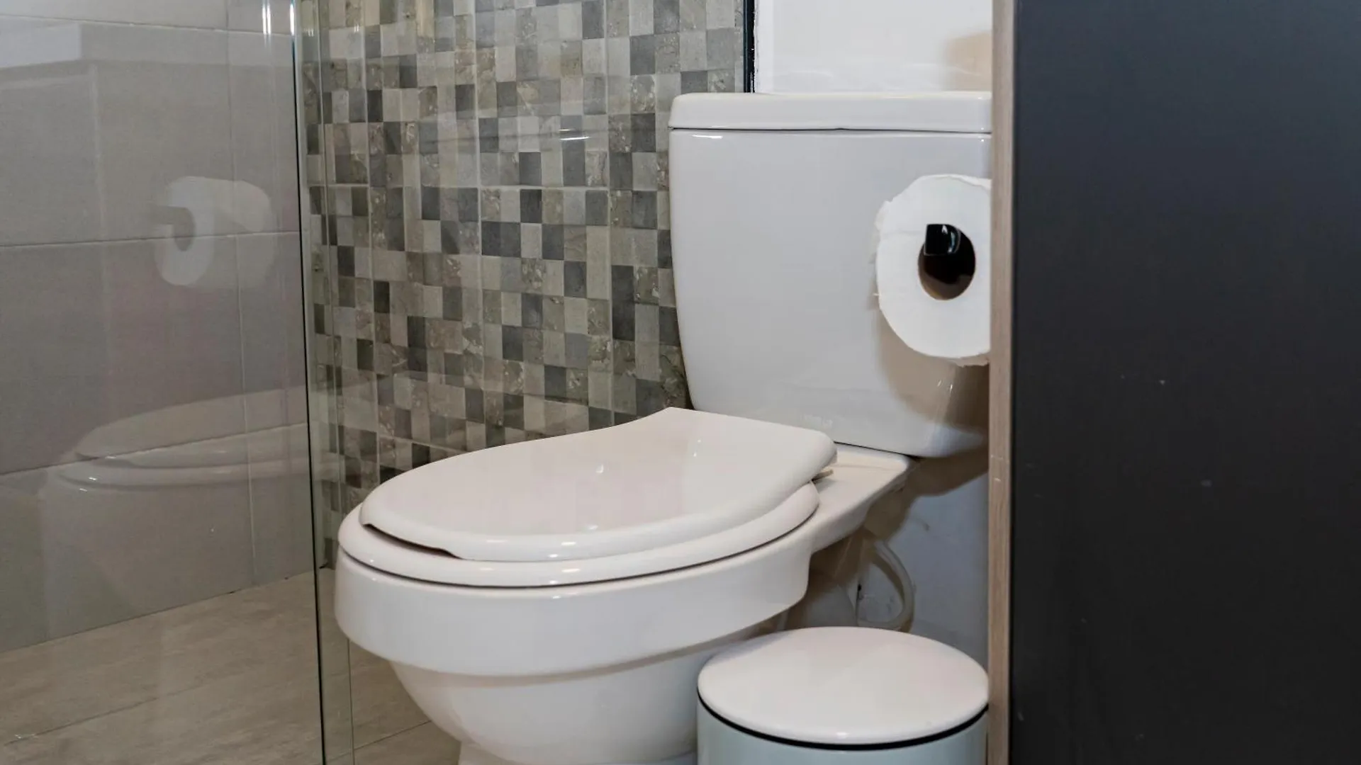 Apartamentos Gema Lujosos En Laureles Medellin 0*,  Colombia