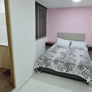 Hermosa Casa En Medellin. Cerca A Estacion Del Metro Medellín