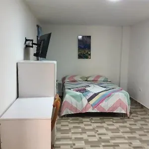 Aparta Estudio Cerca Al Poblado Medellín
