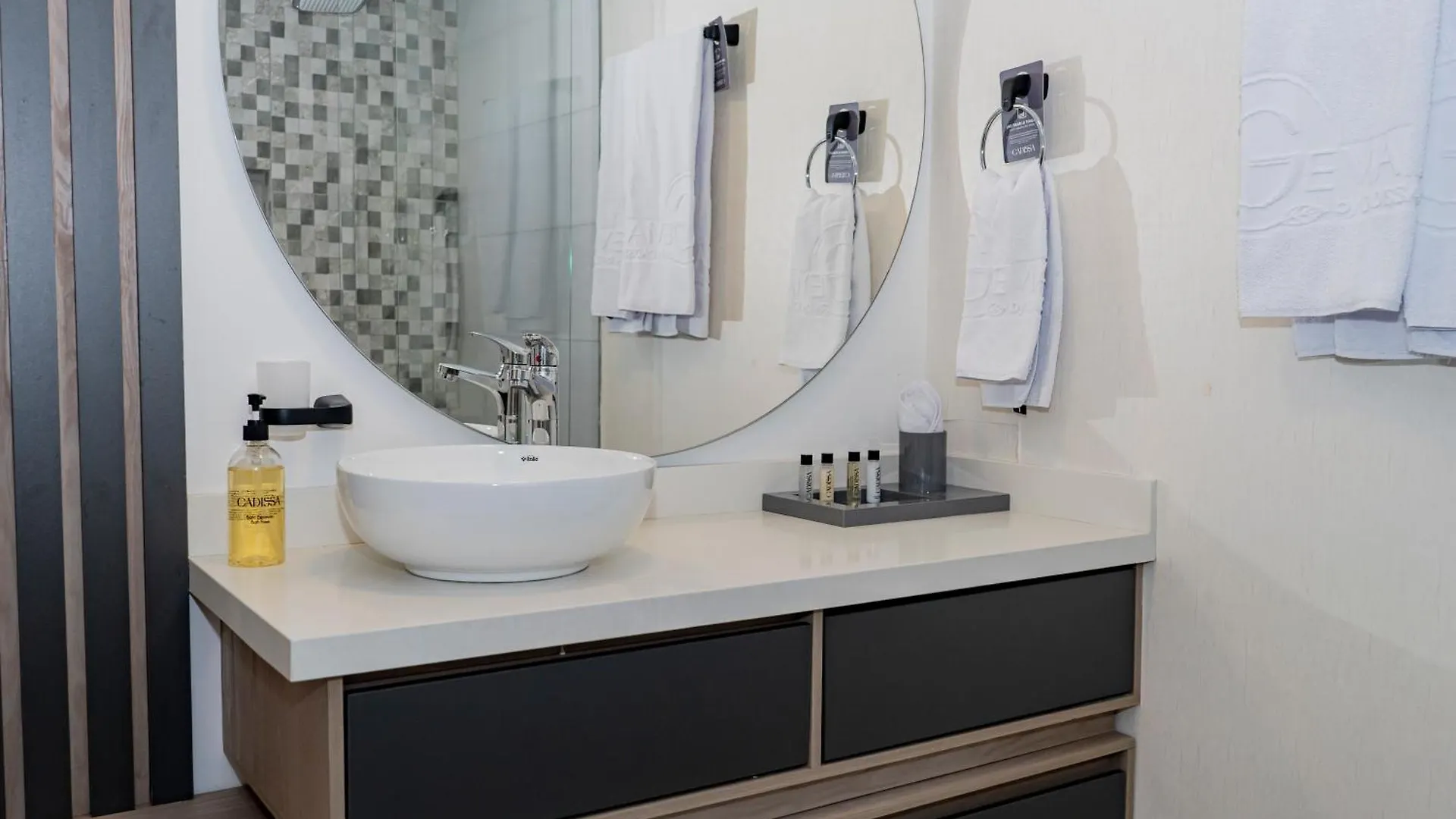 Apartamentos Gema Lujosos En Laureles Medellín