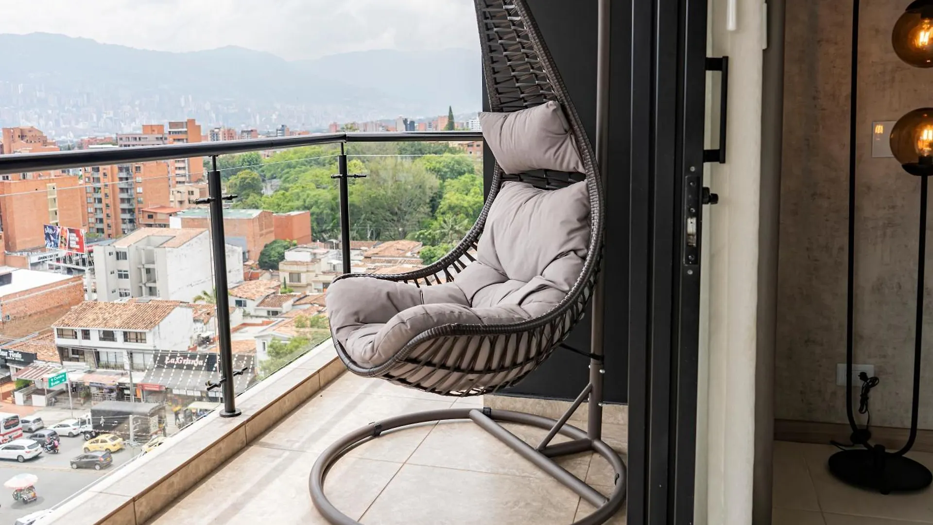 Apartamentos Gema Lujosos En Laureles Medellín